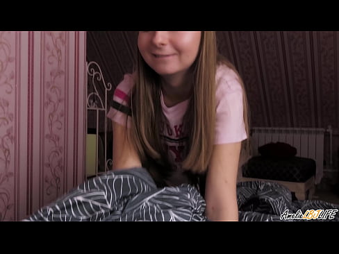 ❤️ ব্লন্ডি তার BFF এর গভীরভাবে স্তন্যপান করে এবং তার মুখের মধ্যে কাম পায় ☑  আমাদের কাছে bn.serviporno.ru ️❤